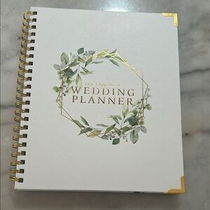 Elegant Gold and White Wedding Planner